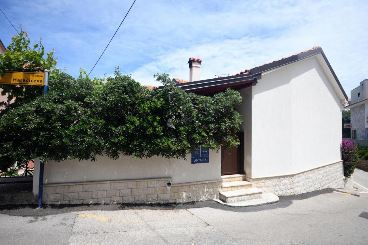 Apartments Antares Mali Lošinj Eksteriør billede