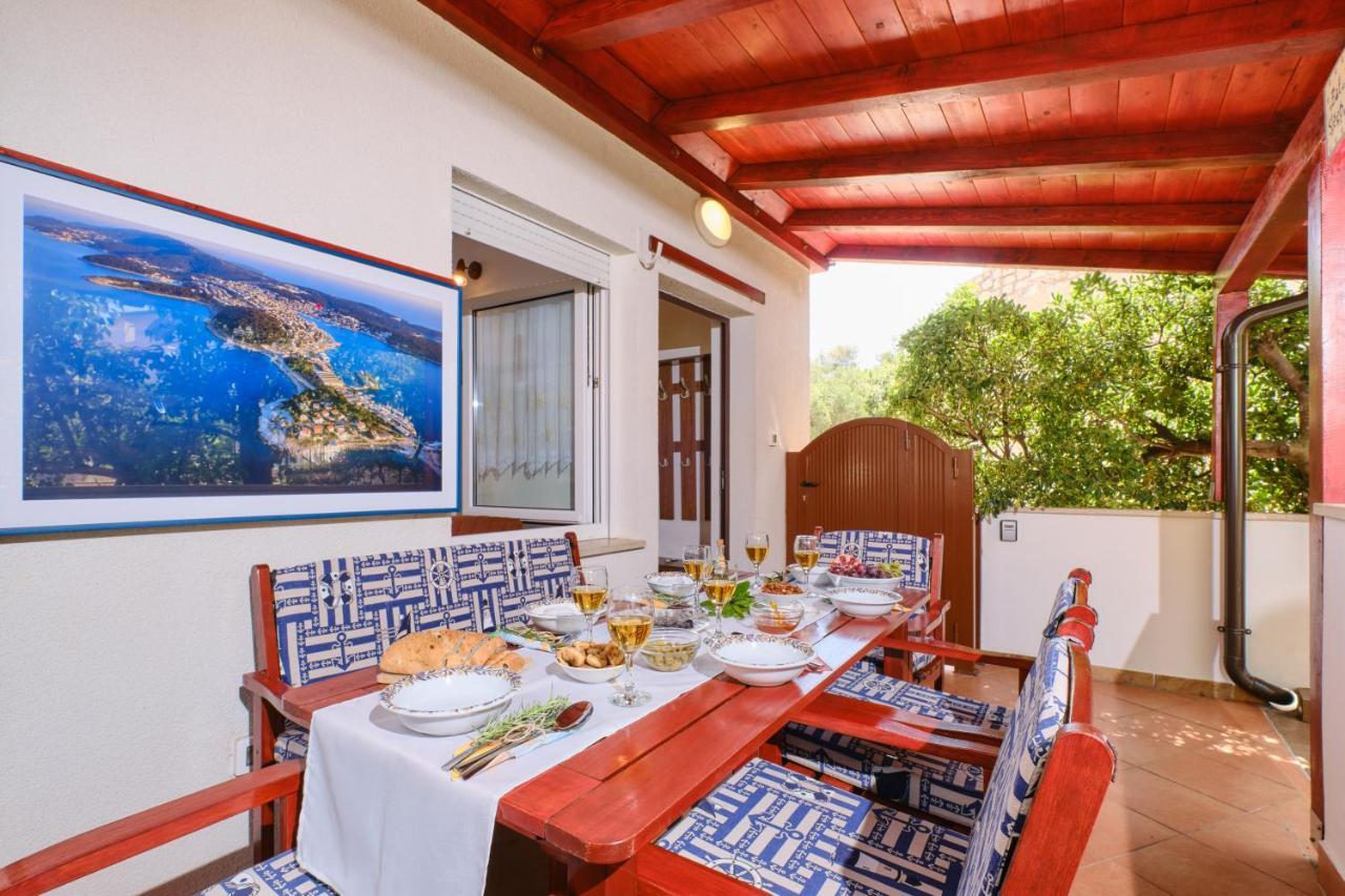 Apartments Antares Mali Lošinj Eksteriør billede