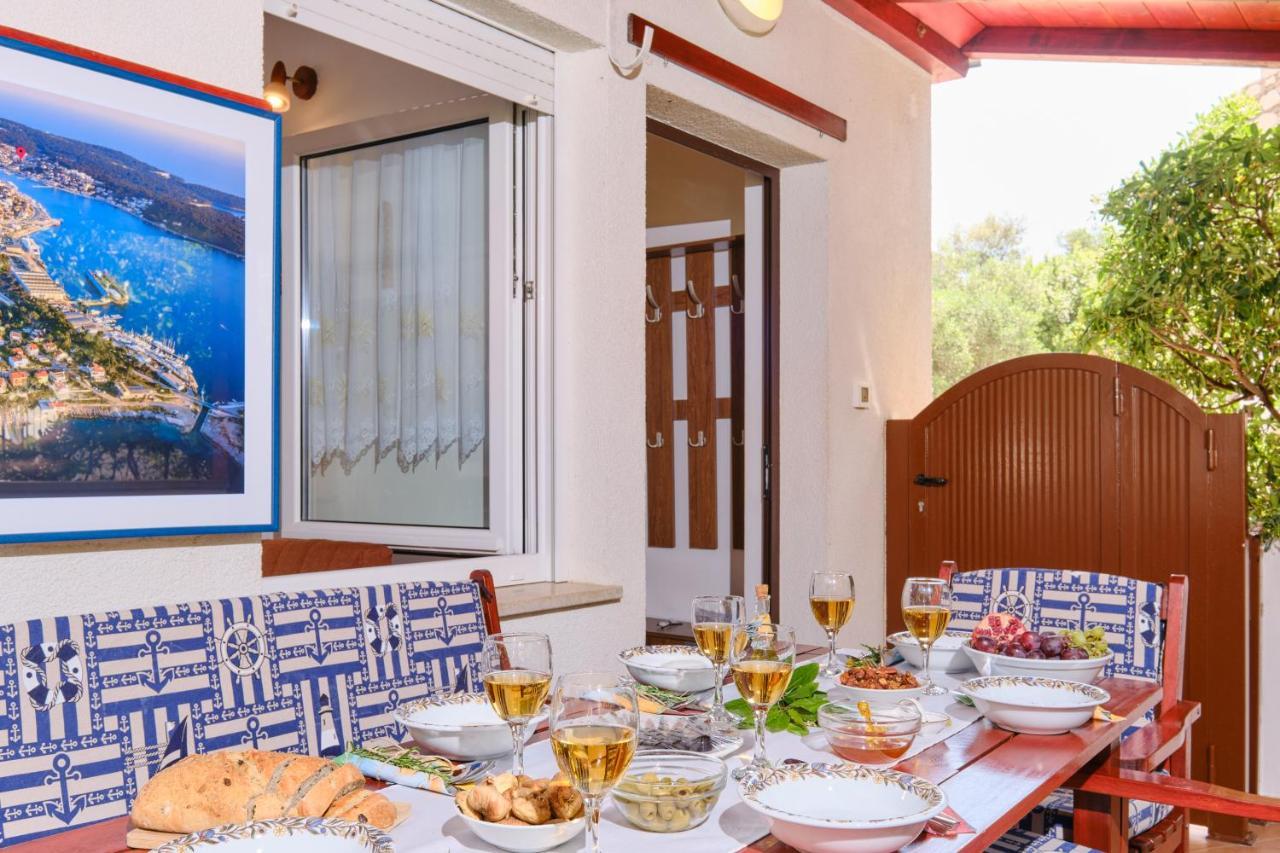 Apartments Antares Mali Lošinj Eksteriør billede