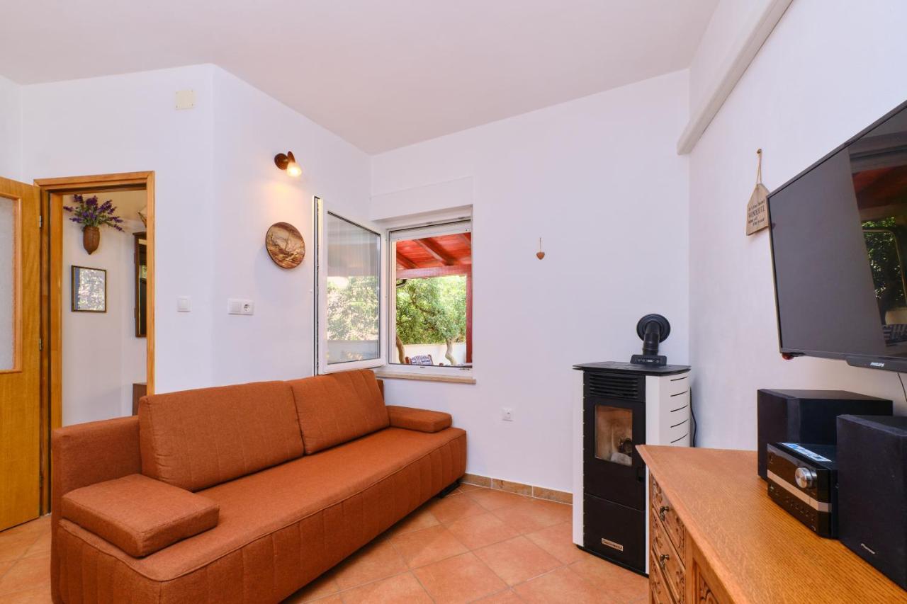 Apartments Antares Mali Lošinj Eksteriør billede