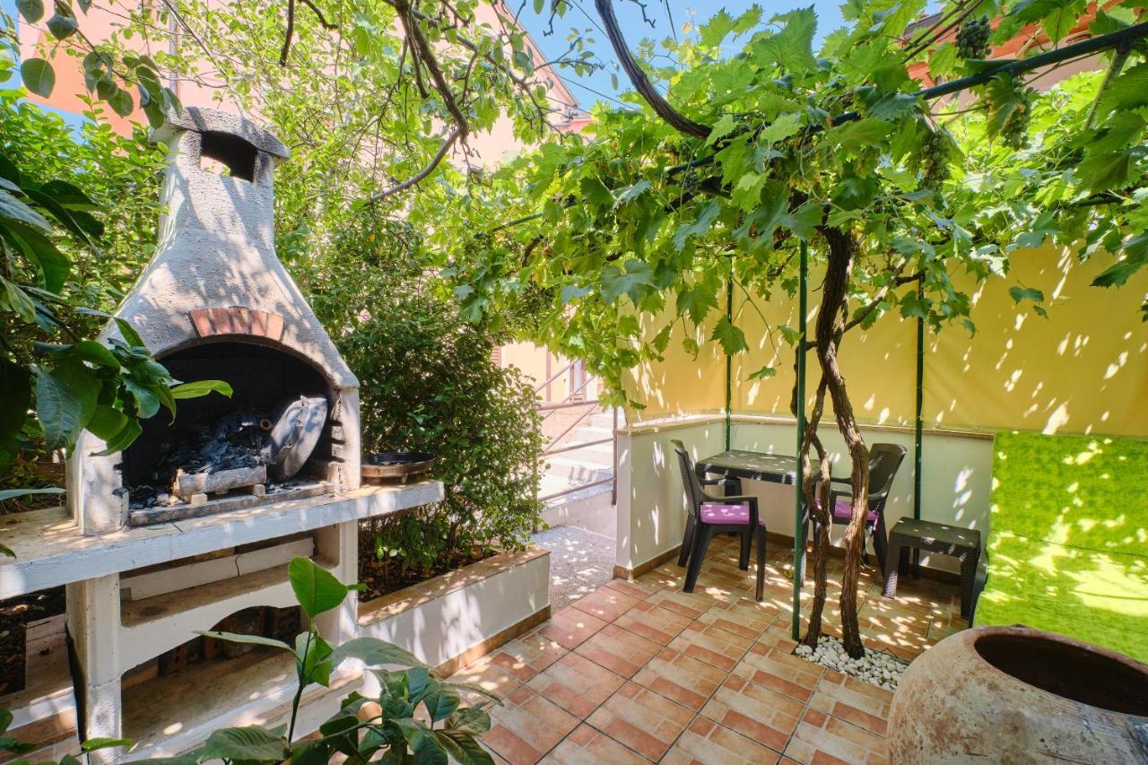 Apartments Antares Mali Lošinj Eksteriør billede