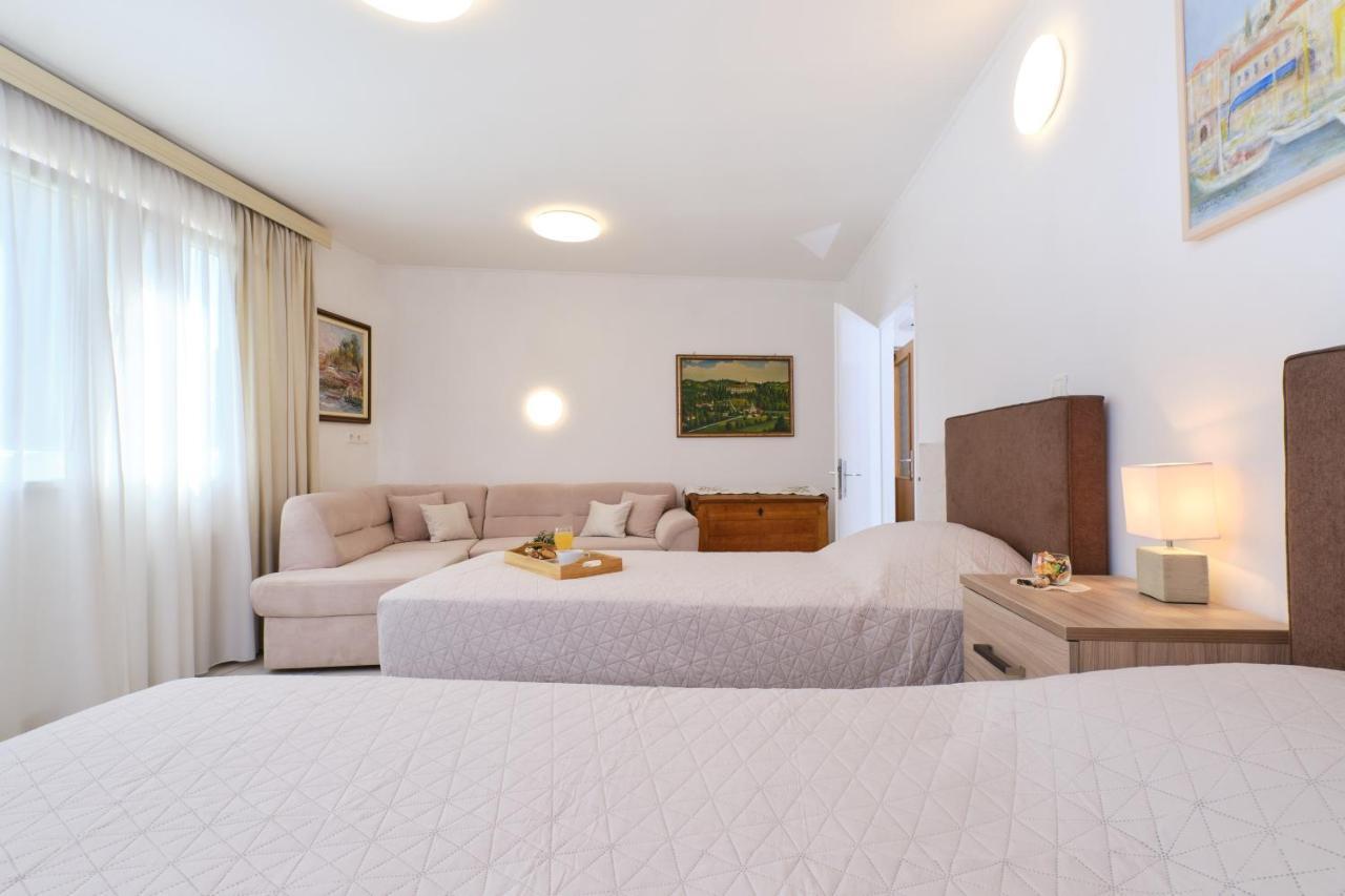 Apartments Antares Mali Lošinj Eksteriør billede