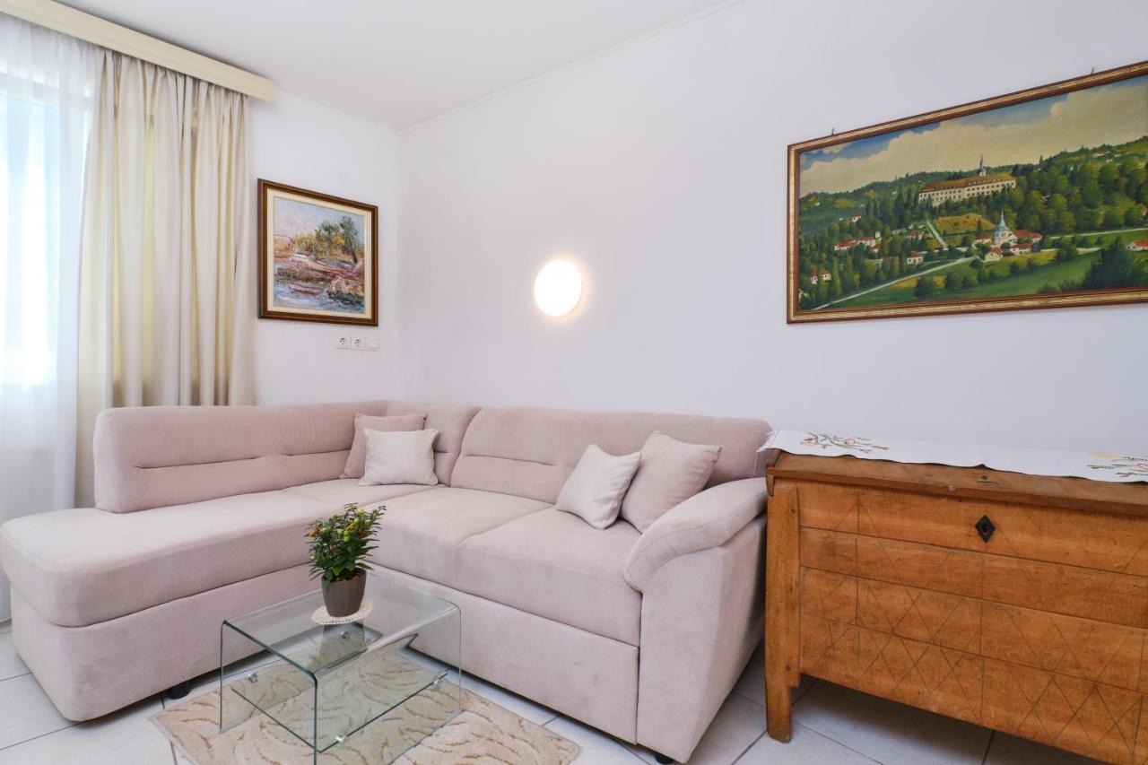 Apartments Antares Mali Lošinj Eksteriør billede