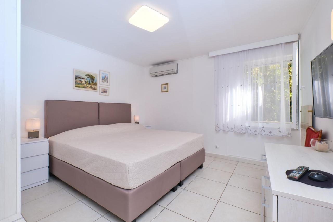 Apartments Antares Mali Lošinj Eksteriør billede