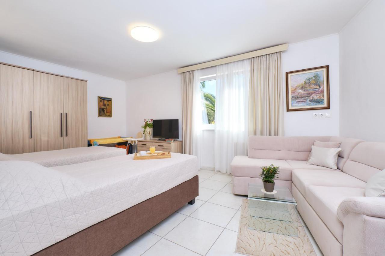 Apartments Antares Mali Lošinj Eksteriør billede